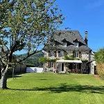 20 Min Lioran, Maison Familiale En Auvergne, Nature Et Confort, Dom wakacyjny *