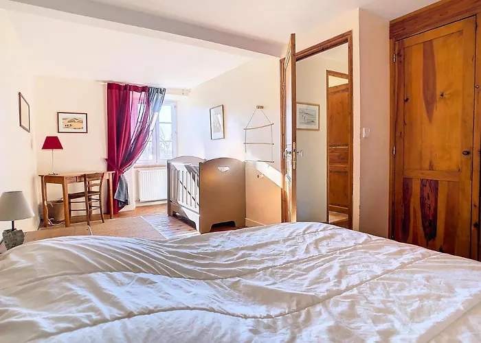 20 Min Lioran, Maison Familiale En Auvergne, Nature Et Confort, Holiday home