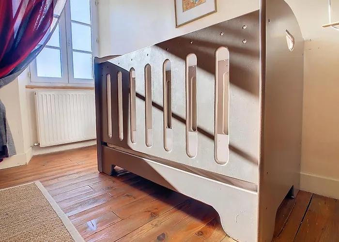 20 Min Lioran, Maison Familiale En Auvergne, Nature Et Confort, Holiday home *